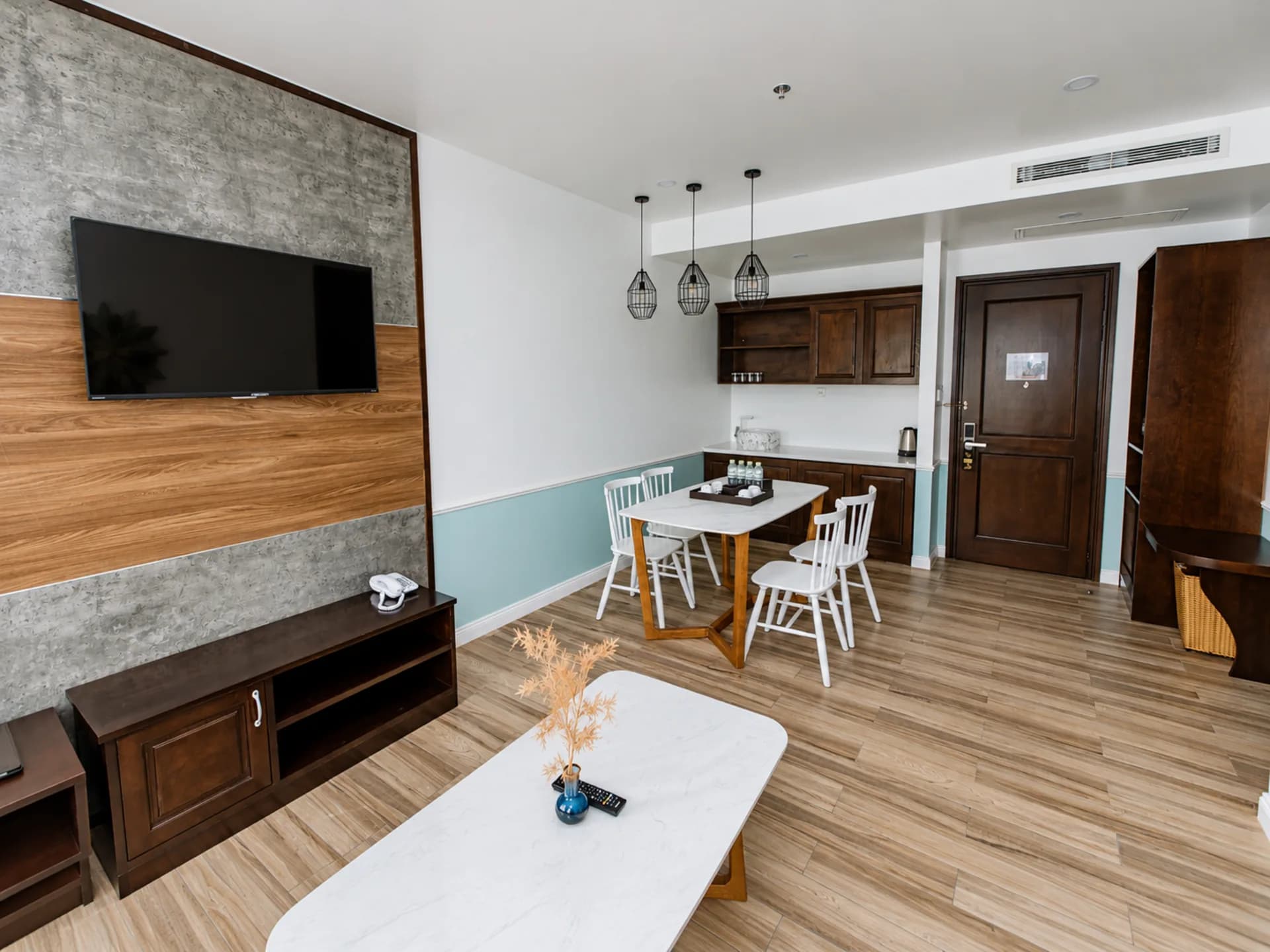 Luxury Suite